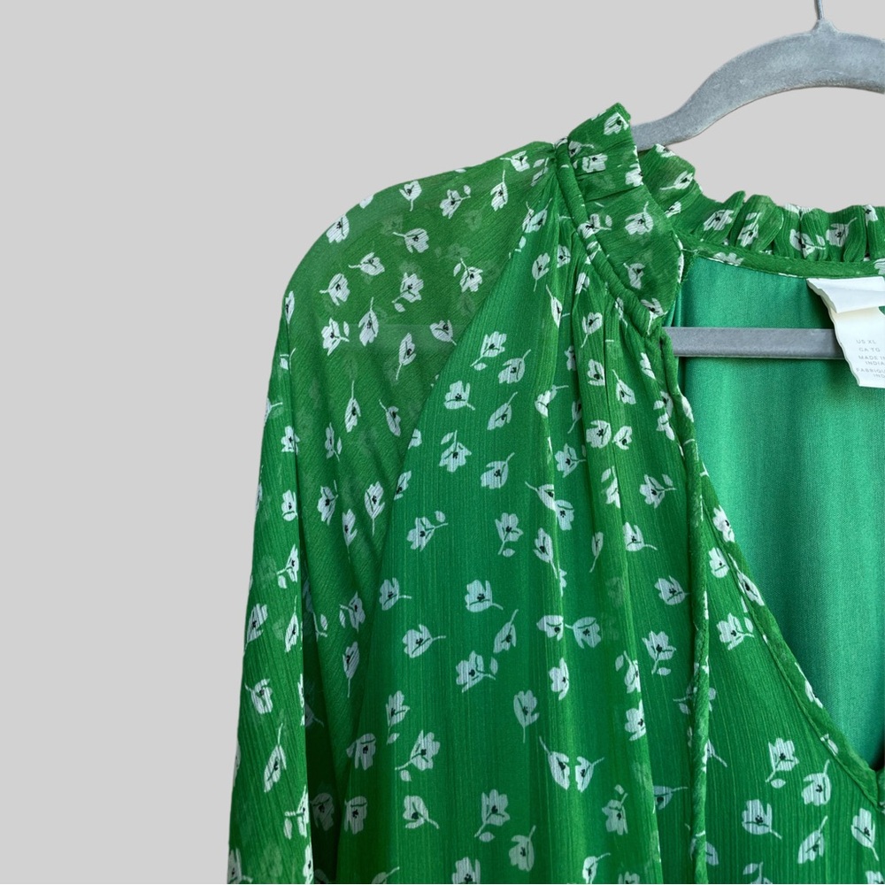 H&M Green & White Does Ditsy Floral Printed Long Sleeve Flowy Chiffon Maxi Dress - Picture 3 of 10